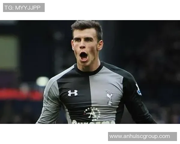 足球球星线稿艺术展现运动激情与个人风采的独特魅力 足球球星线稿艺术展现运动激情与个人风采的独特魅力